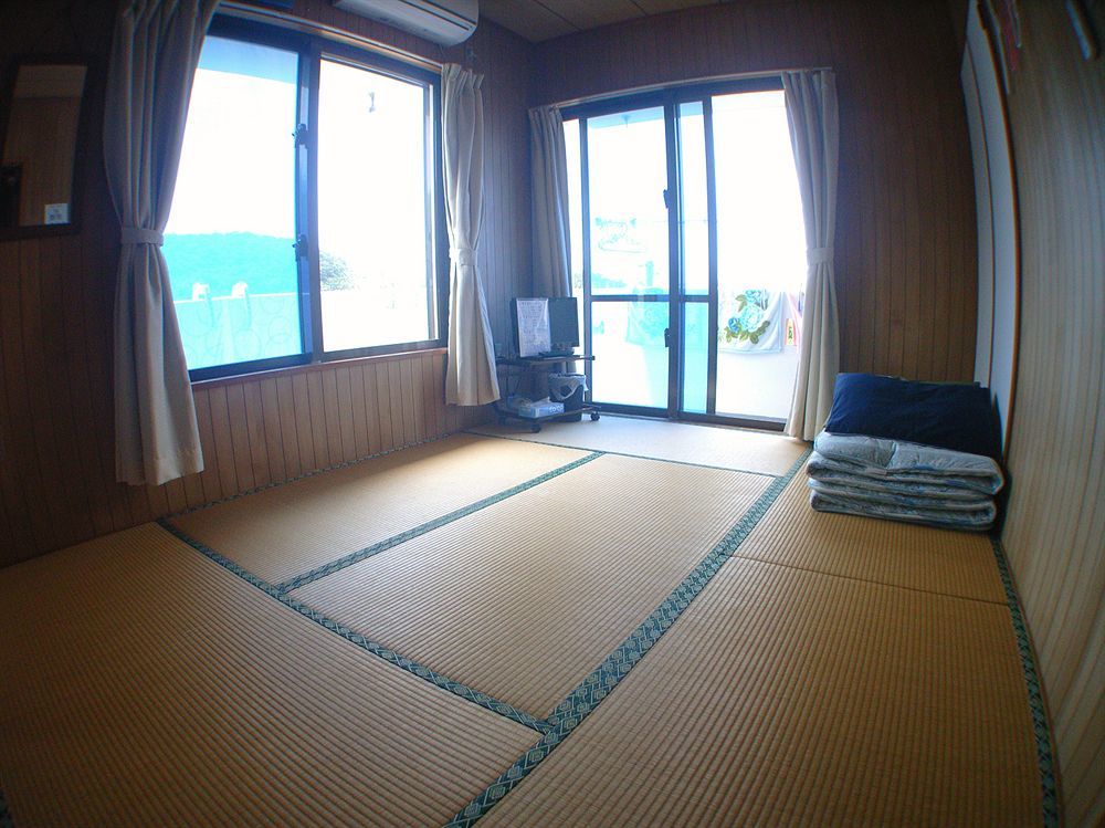 Minshuku Yadokari Hotel Zamami Buitenkant foto