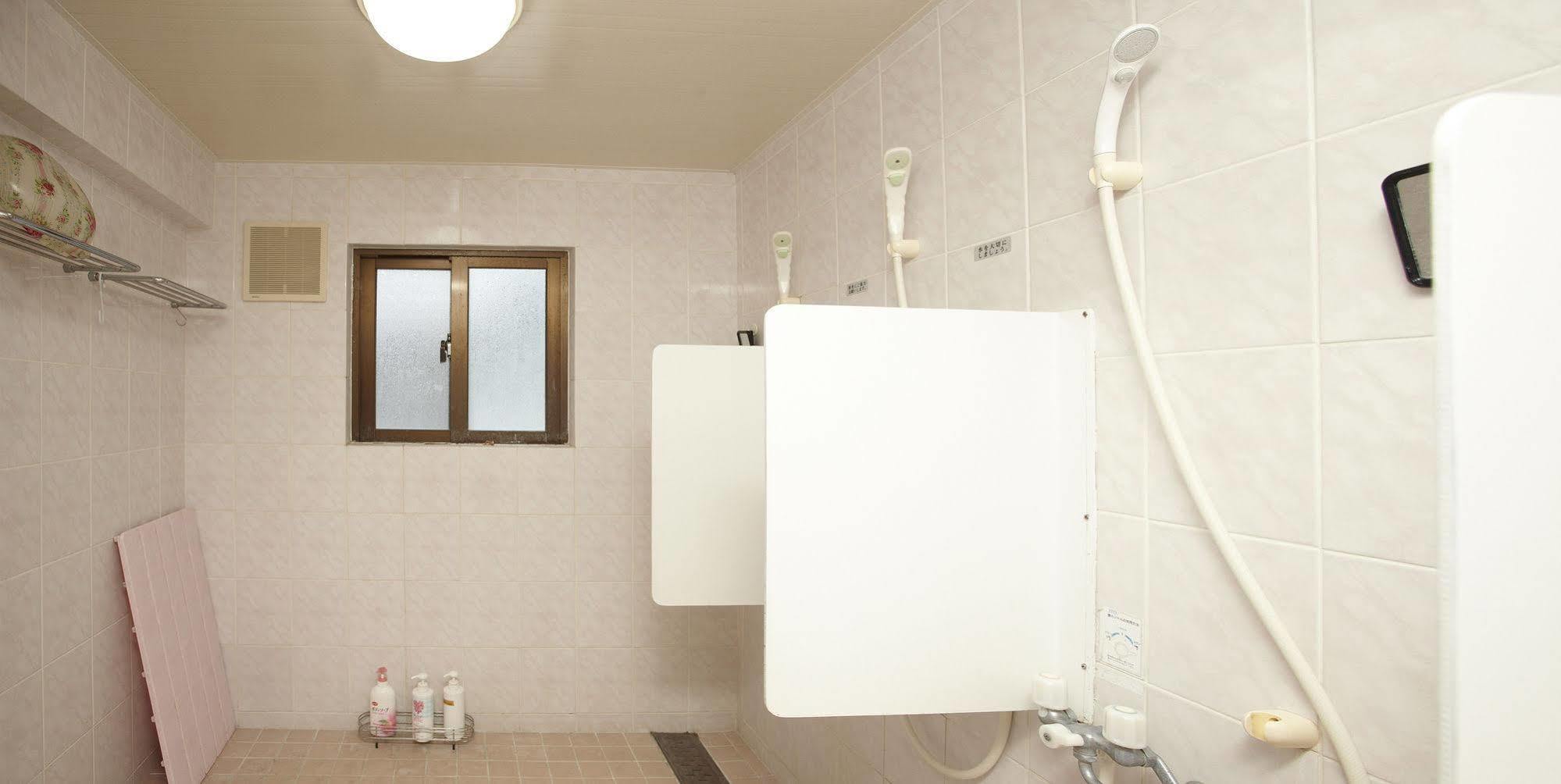 Minshuku Yadokari Hotel Zamami Buitenkant foto