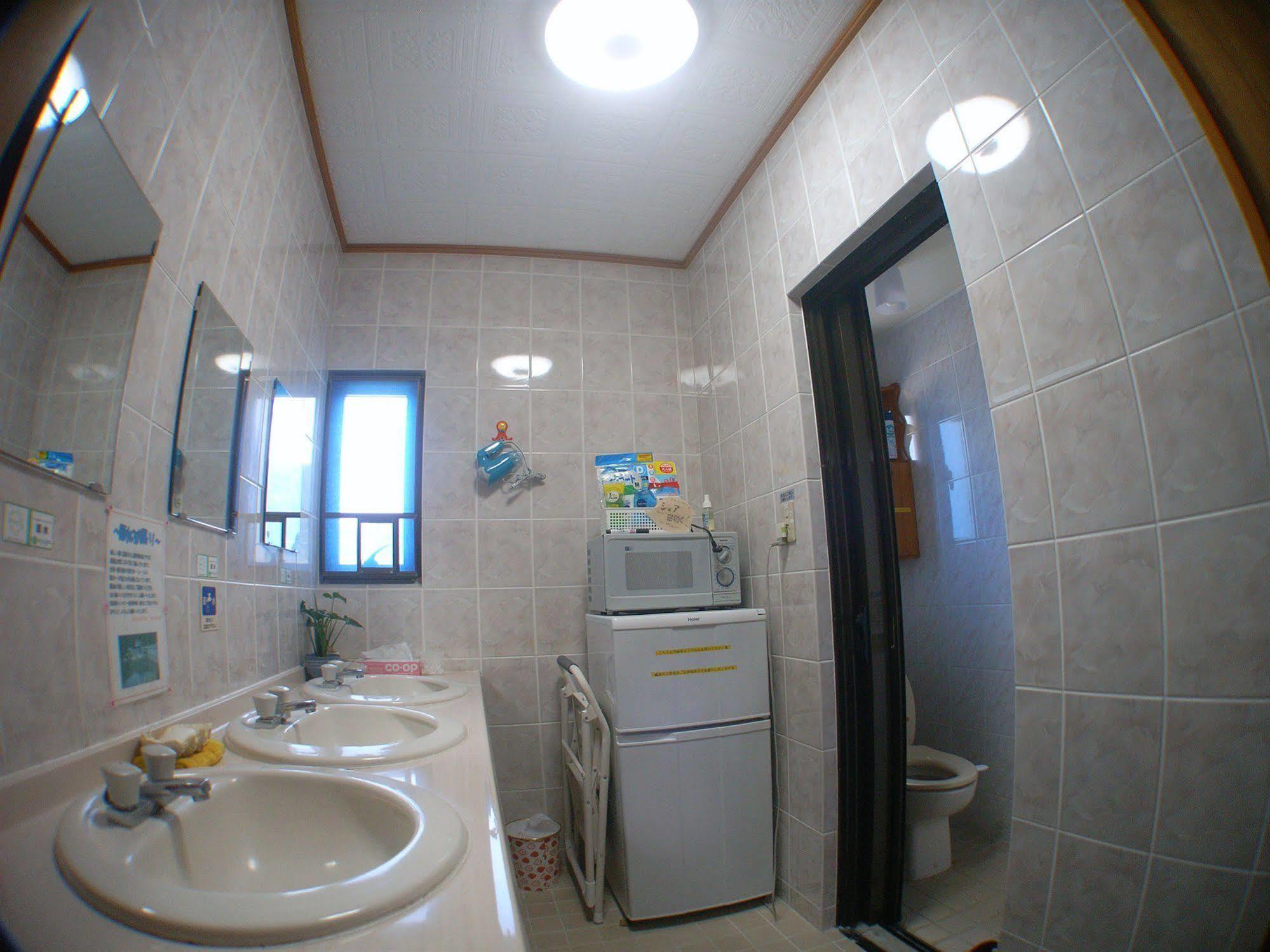 Minshuku Yadokari Hotel Zamami Buitenkant foto