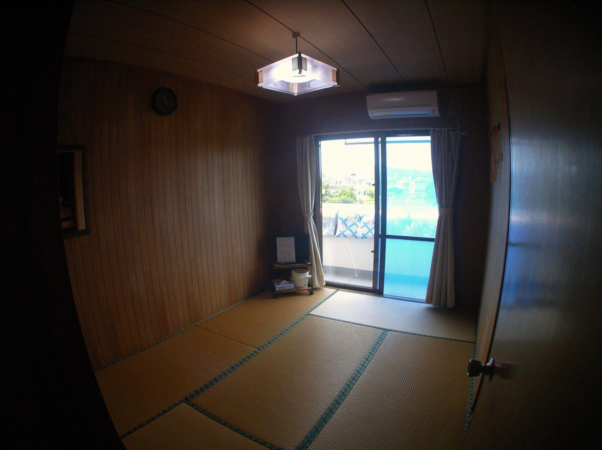 Minshuku Yadokari Hotel Zamami Buitenkant foto