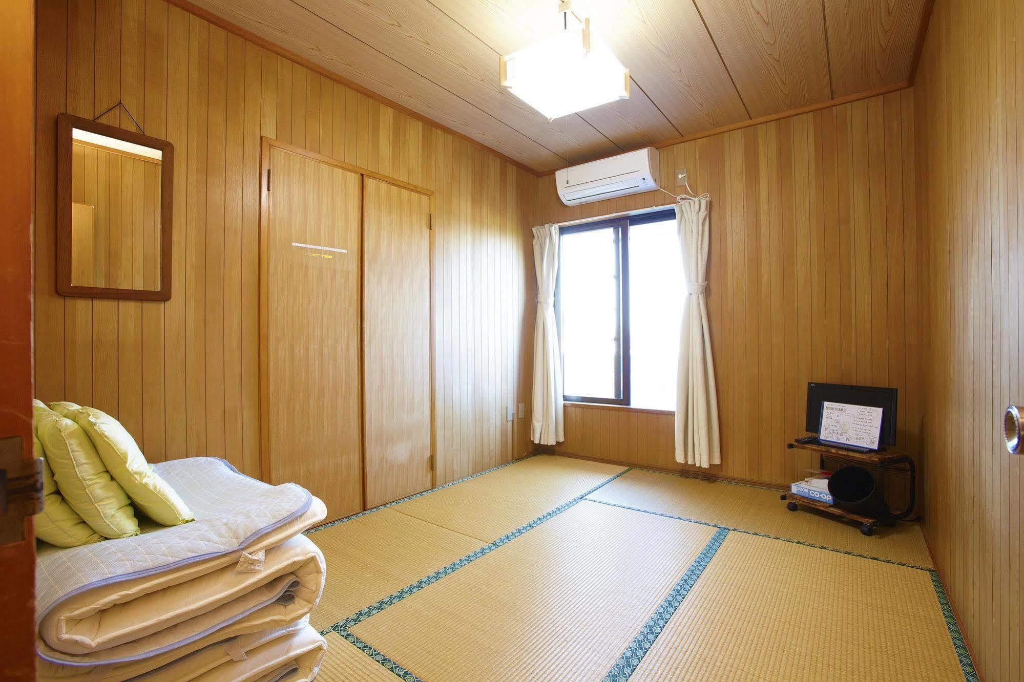 Minshuku Yadokari Hotel Zamami Buitenkant foto